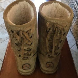 Bearpaw tan Boots size 8